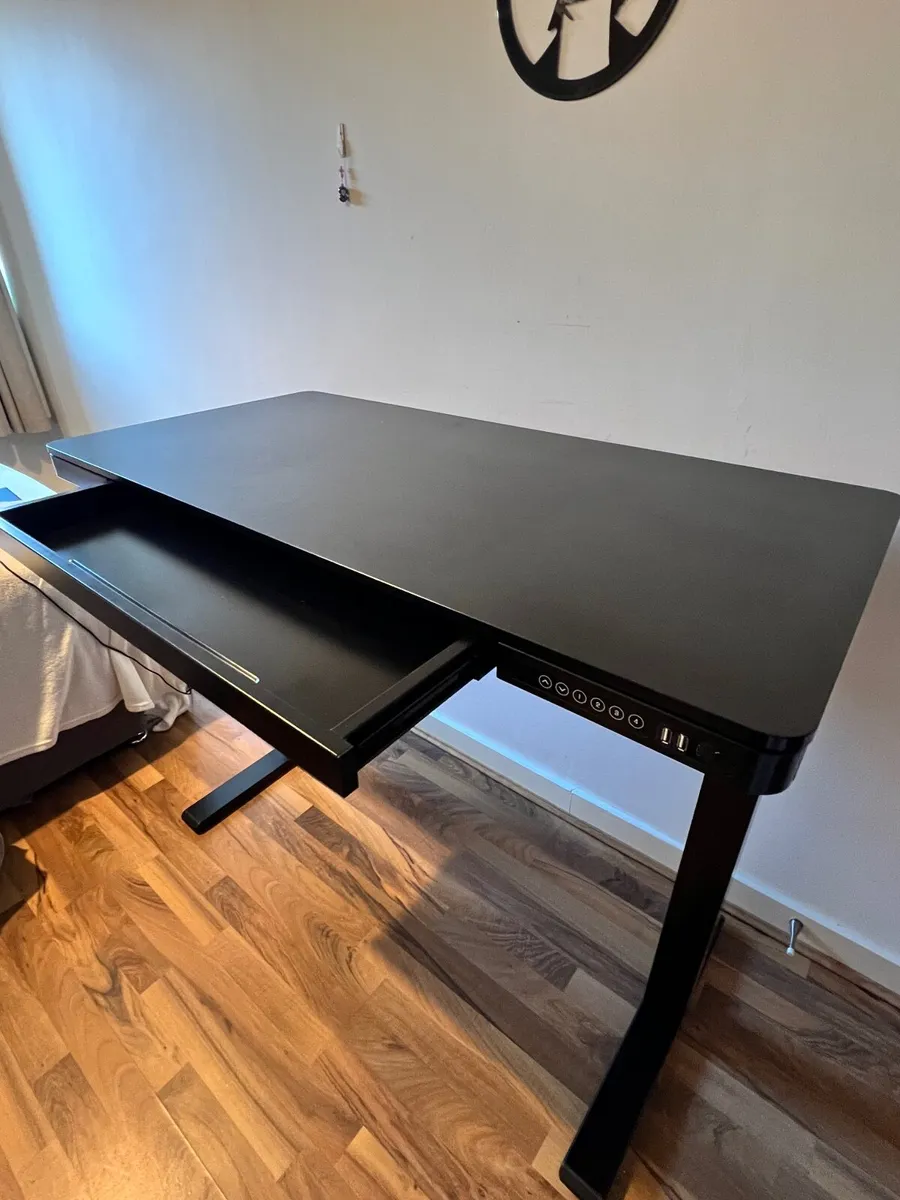Desk and chair - Image 2