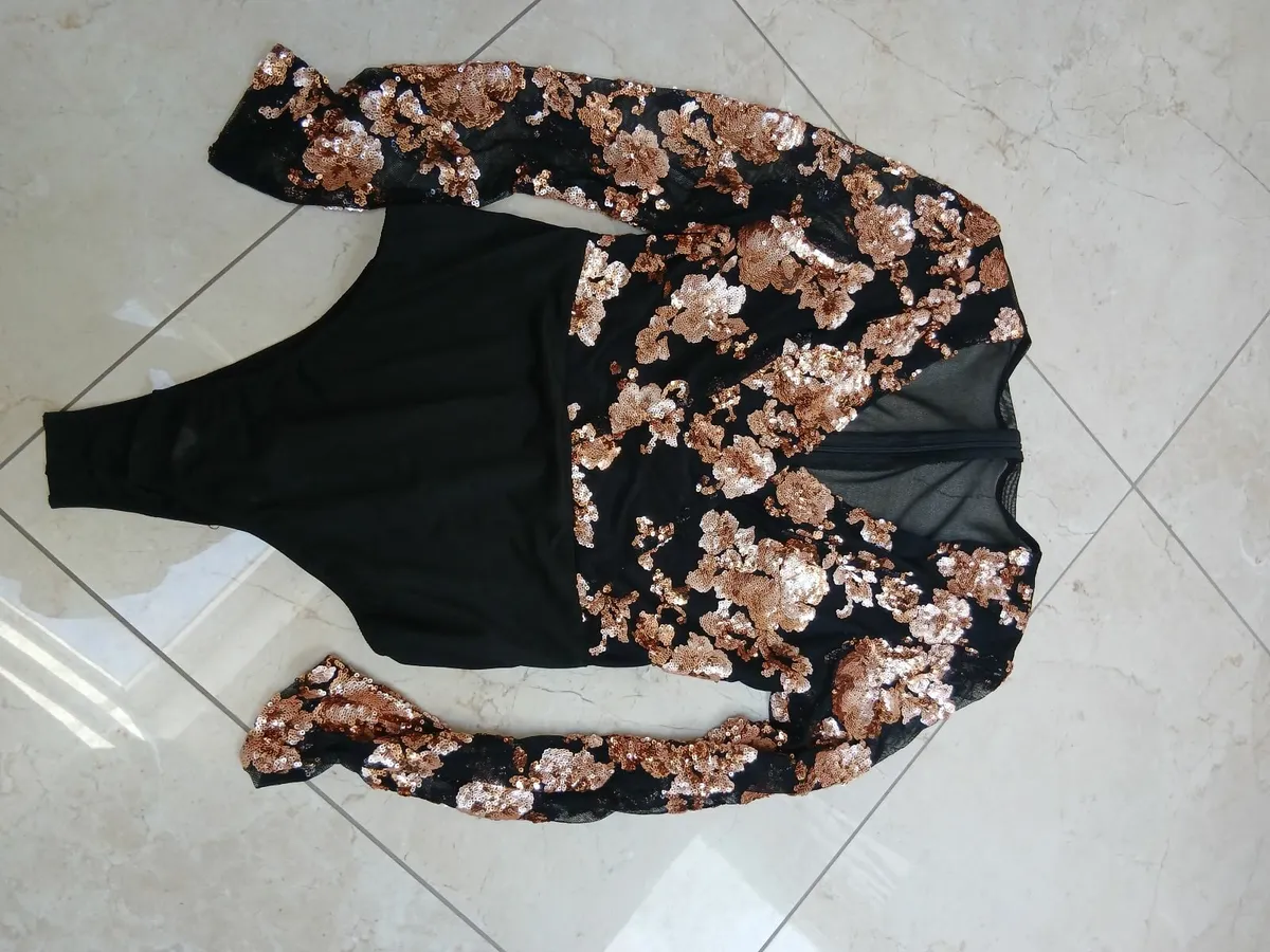 Ladies top - Image 2
