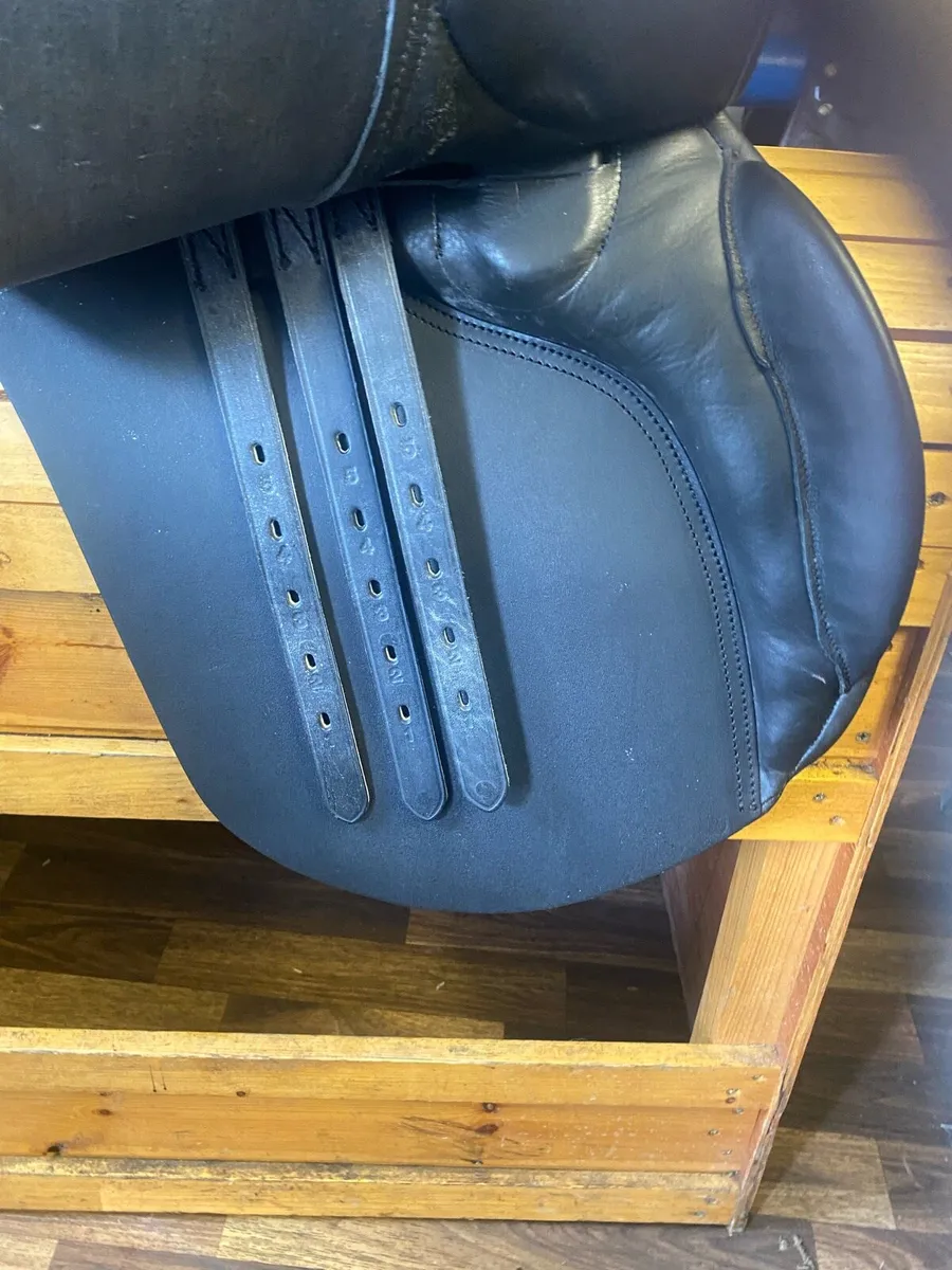 New black Leather saddle - Image 2