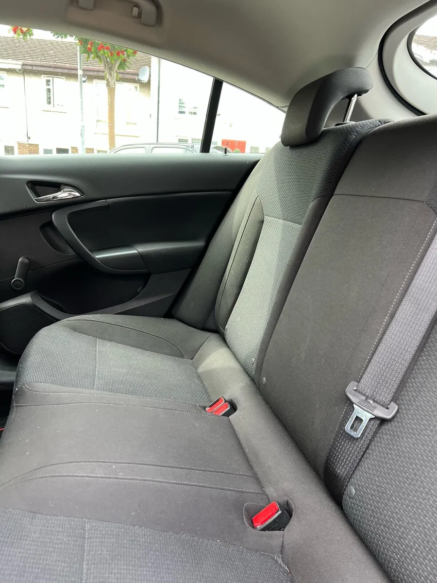 Car - Image 4