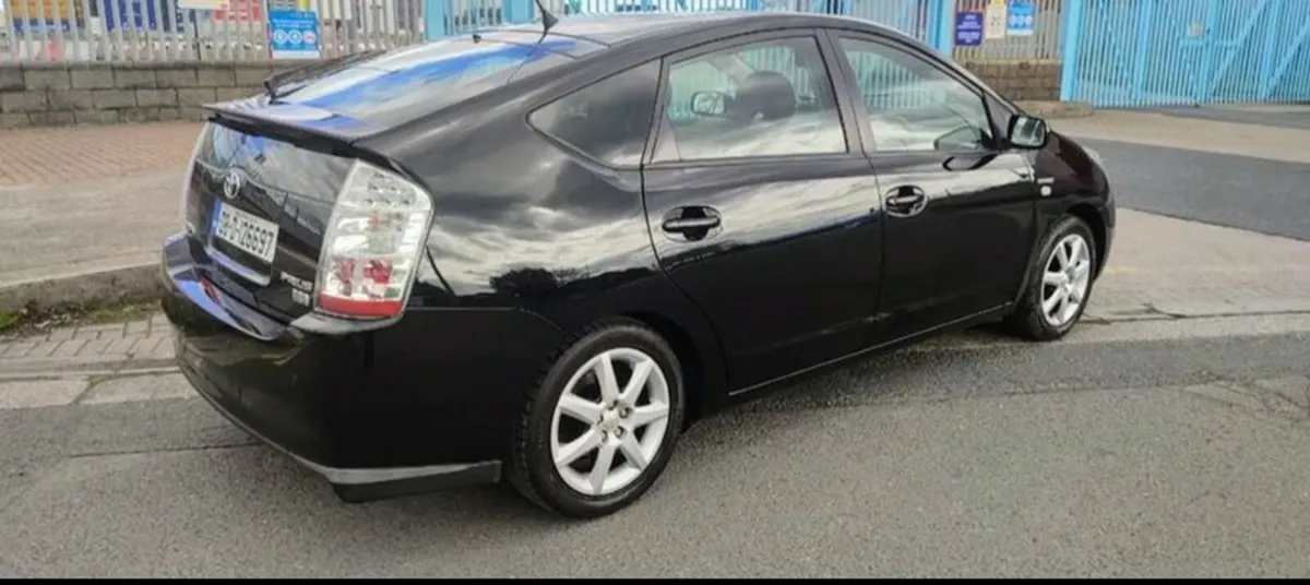 "Toyota" Prius - Image 4