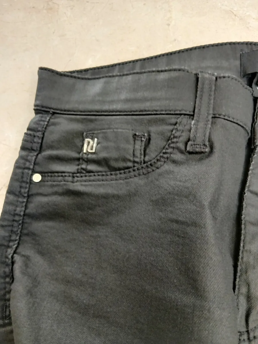 Ladies tops and jeans - Image 2