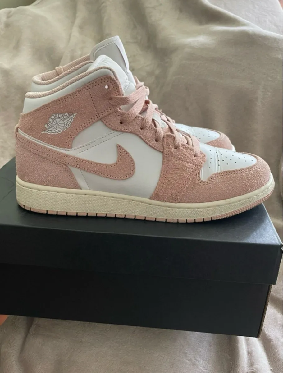 Pink Nike Air Jordan 1’s (size 6) - Image 1