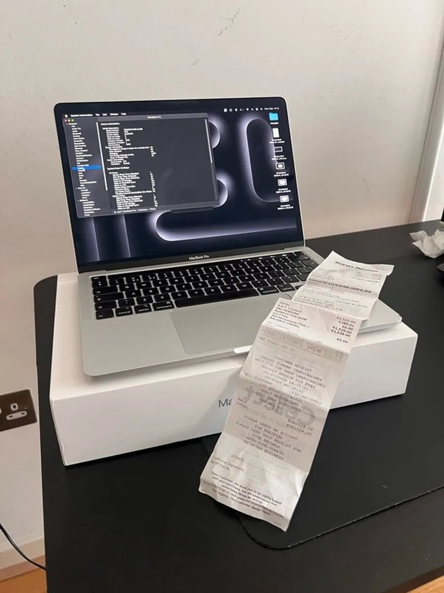 MacBook Pro 2020, Touchbar, Full Box, Receipt - Image 1