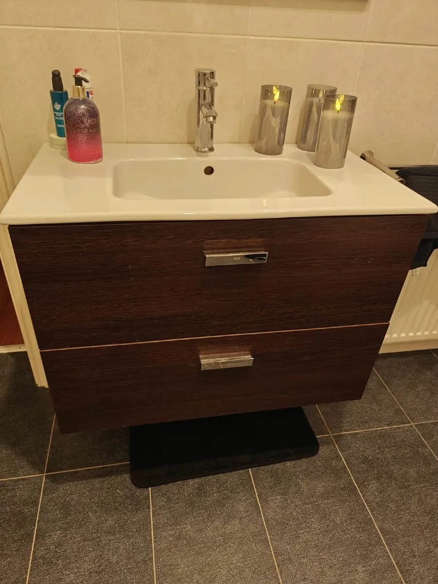 Bathroom vanity unit - Image 1