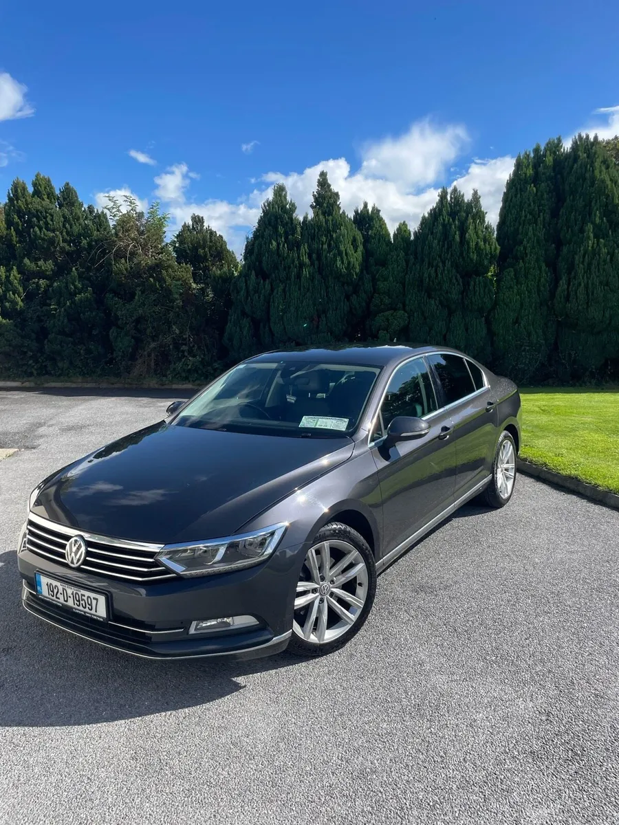 192 Volkswagen Passat Highline 2.0 TDI Luxury Trim - Image 2