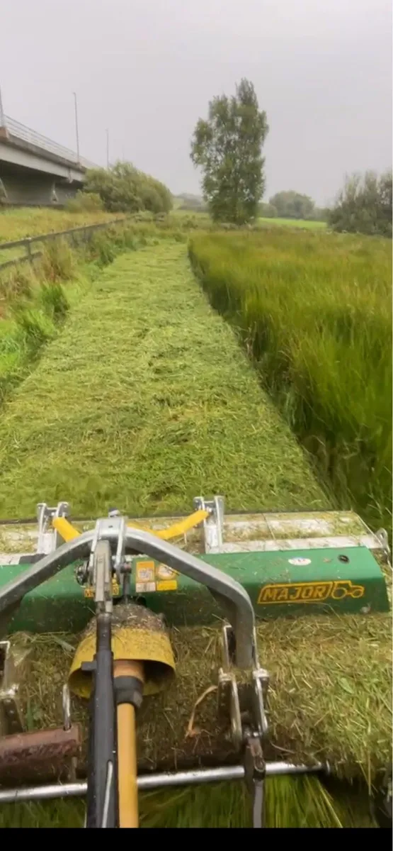 Mulching rushes - Image 1
