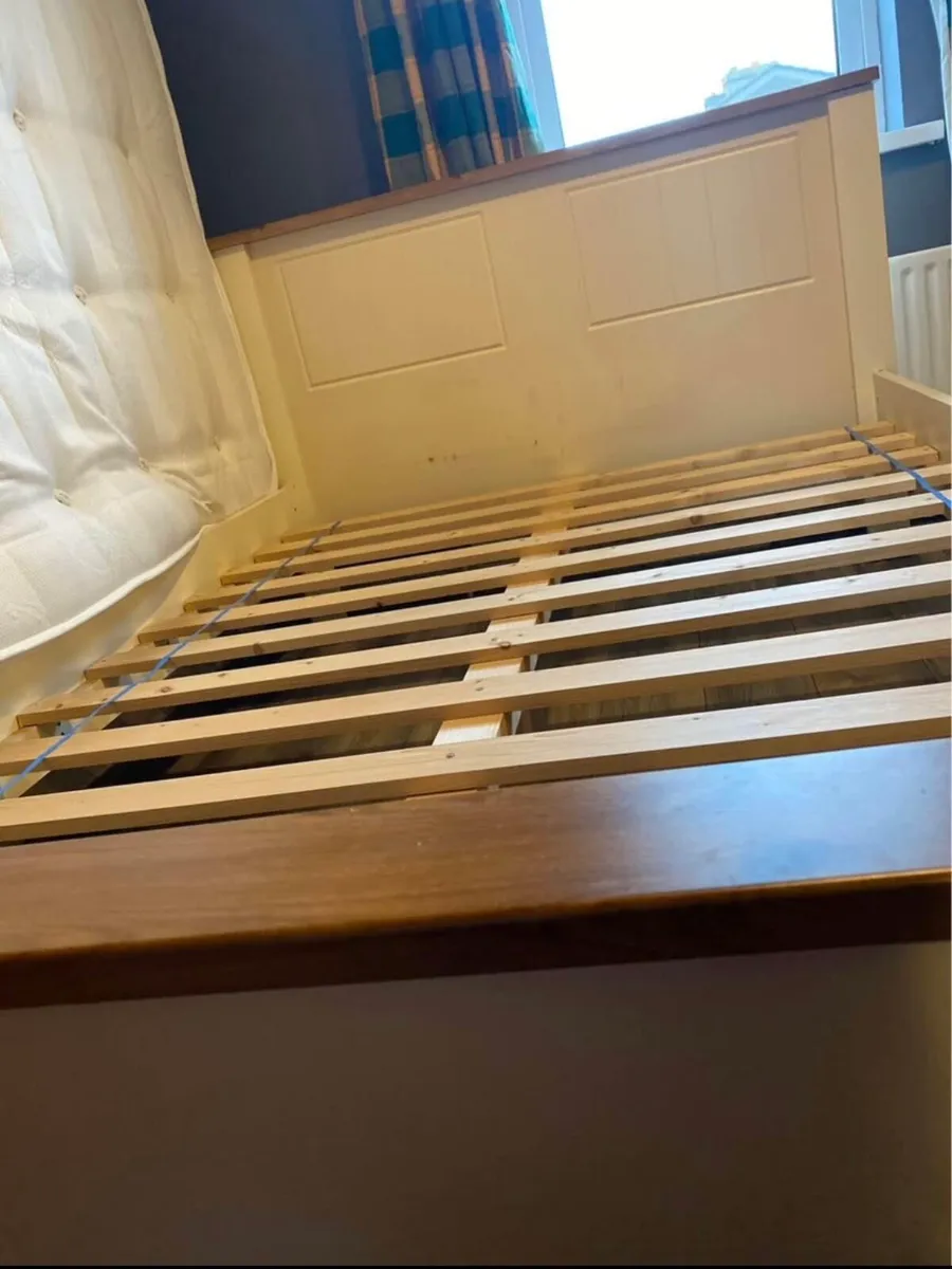 Double bed - Image 2