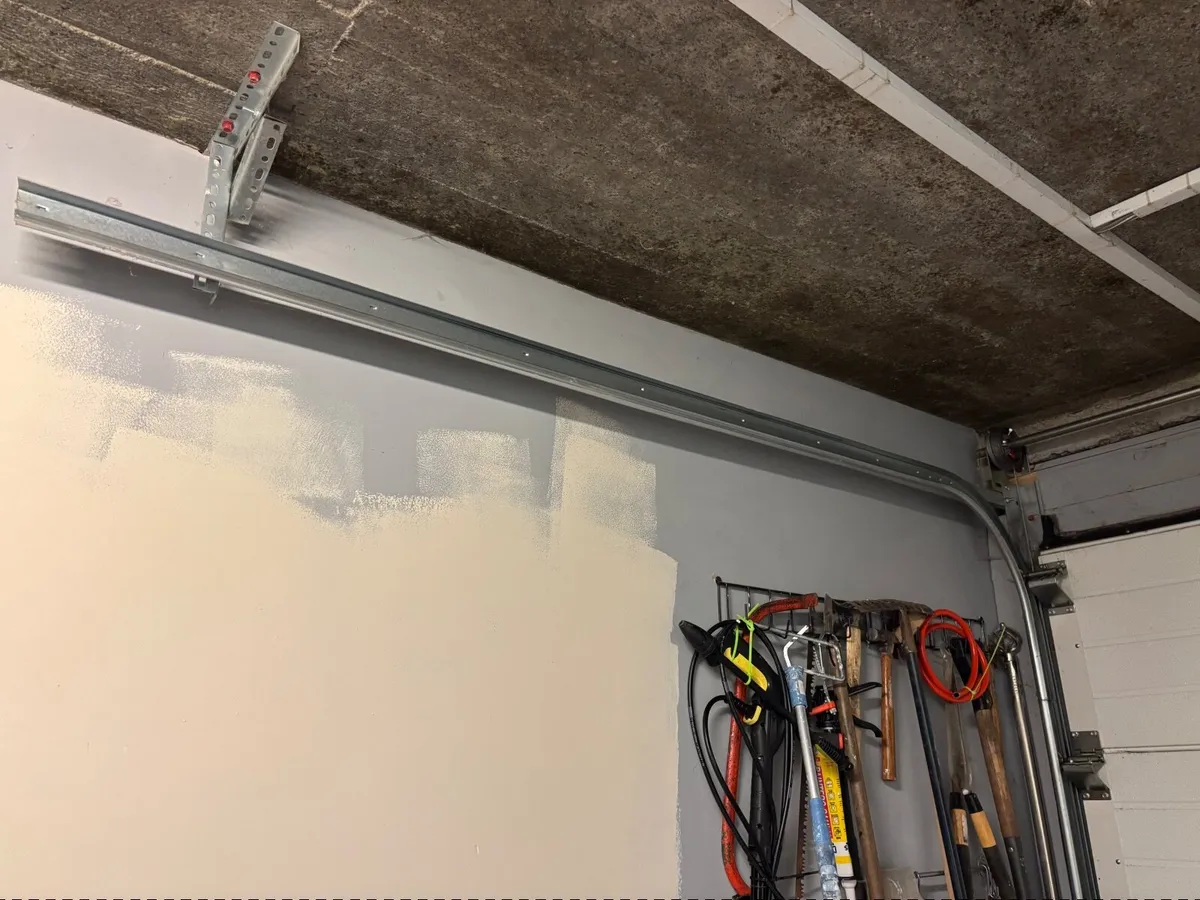 Garage door - Image 2