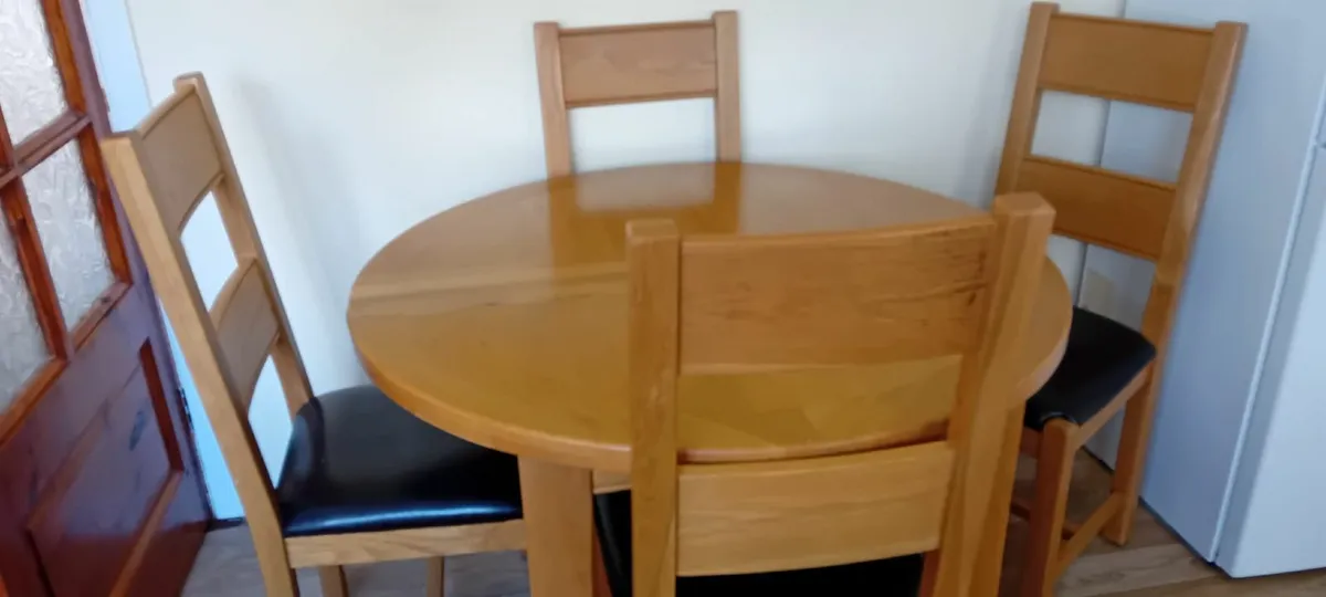 Table and Chairs - Image 1