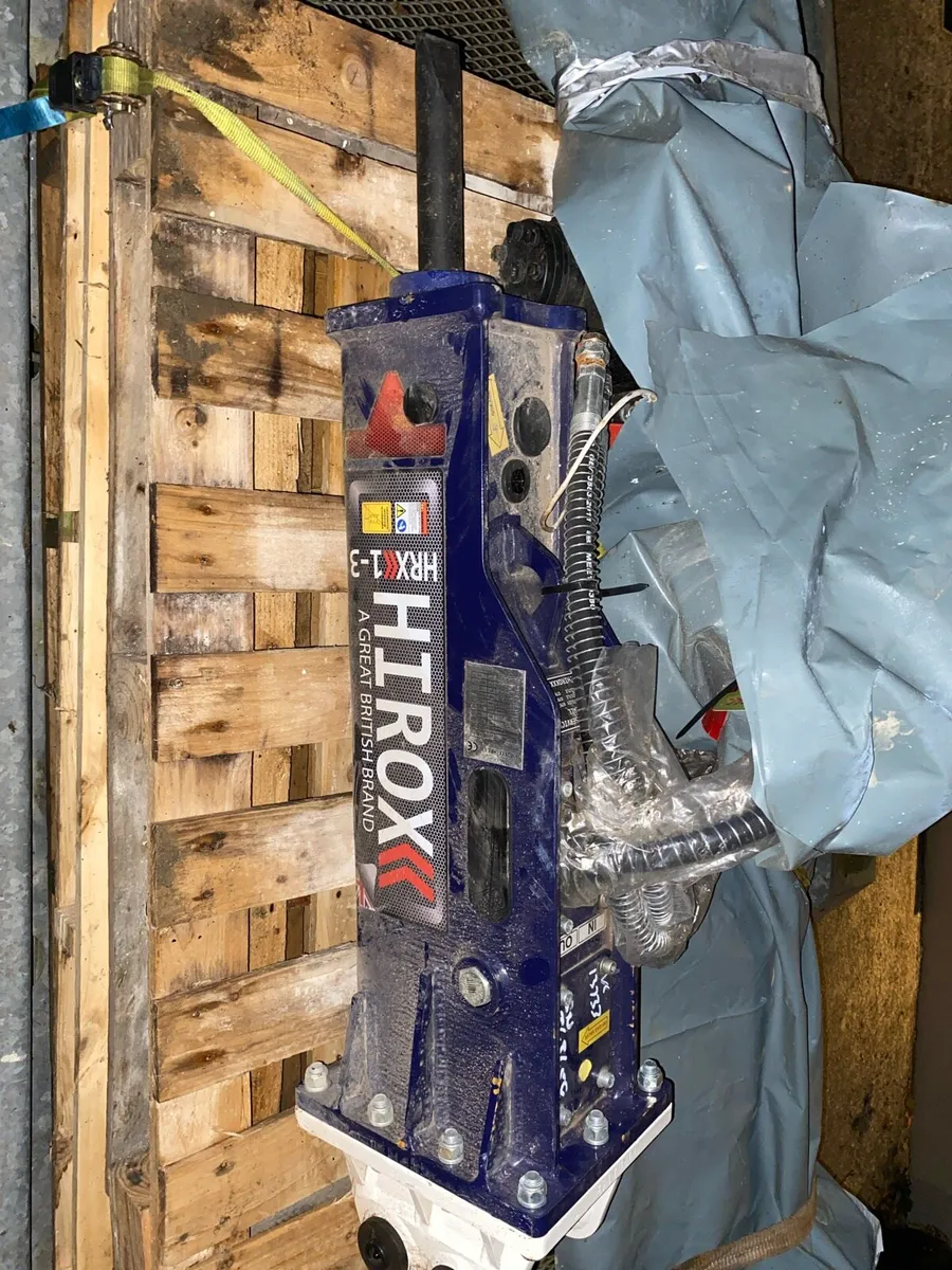 3tonne digger breaker - Image 1