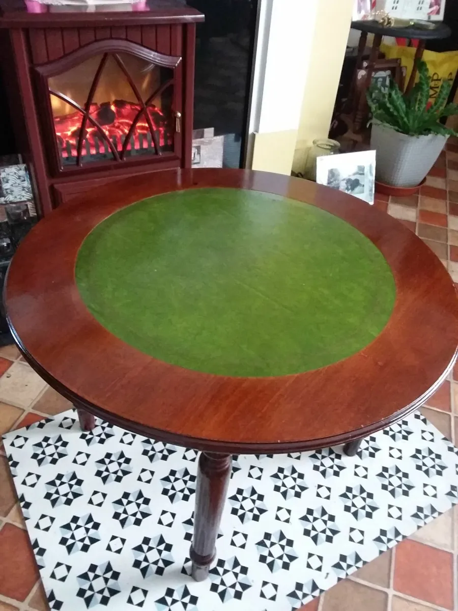 Coffee table - Image 1