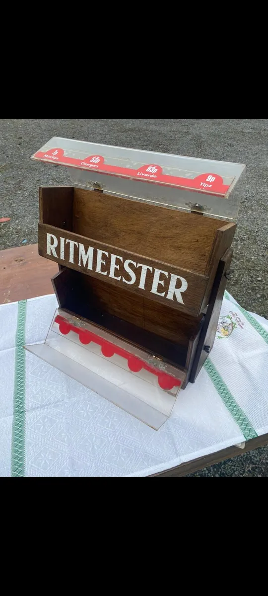 Old cigarette box - Image 2