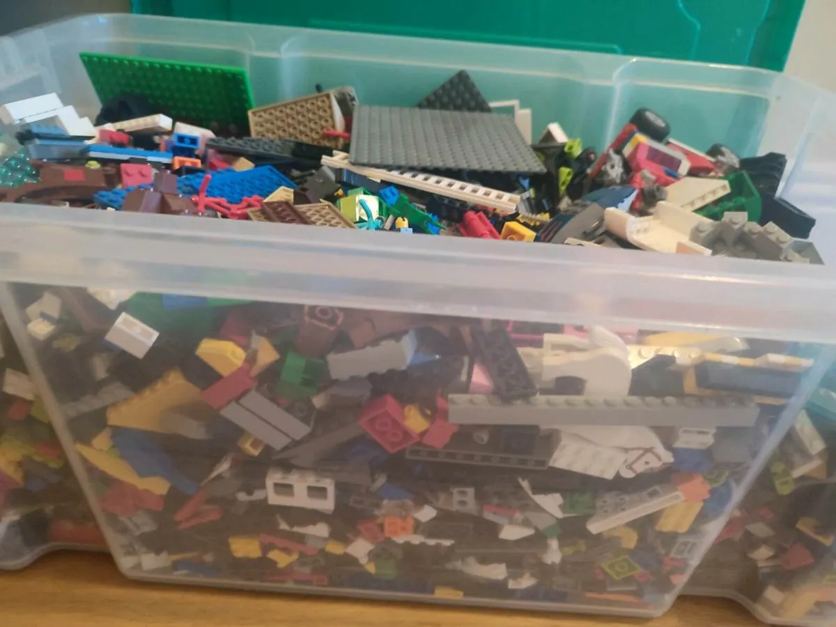 LEGO Mixed Bricks Collection 15.5kg Bulk Box - Image 3