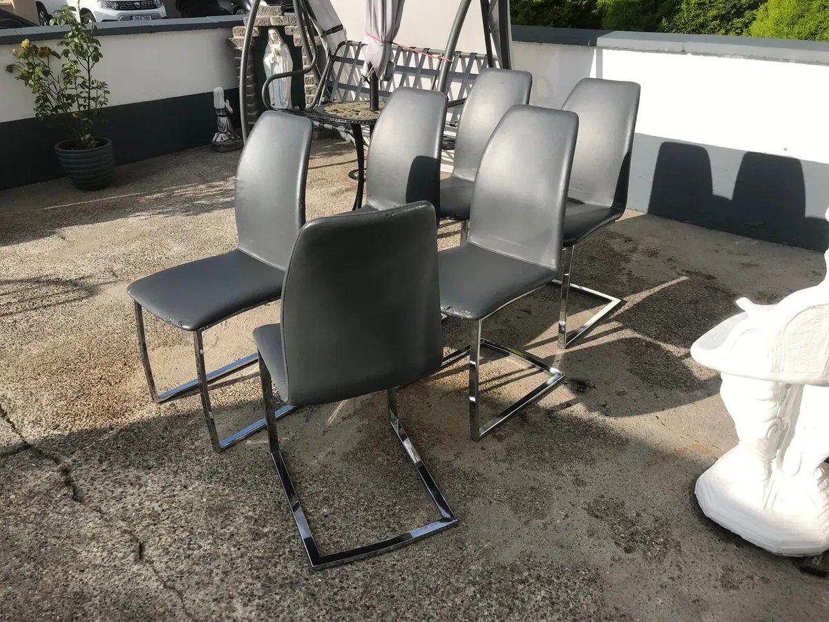 6 kitchen chairs - Image 2