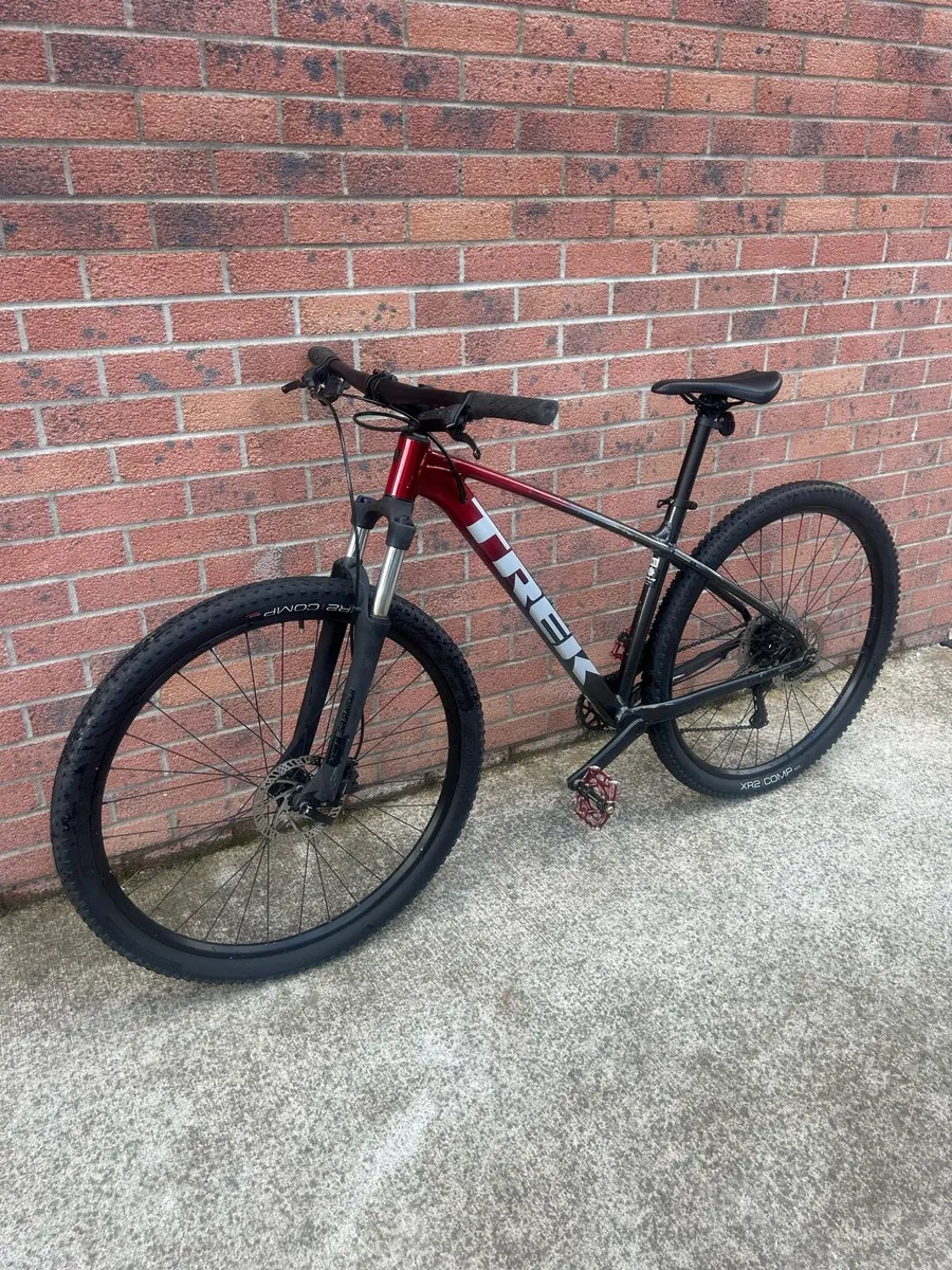 Trek Marlin 6 Mountain Bike - Image 2