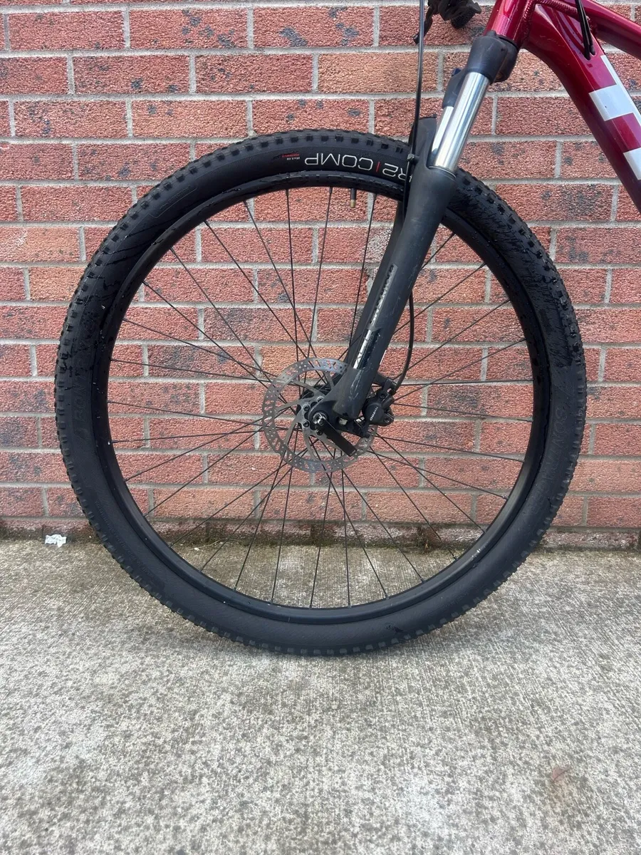 Trek Marlin 6 Mountain Bike - Image 4