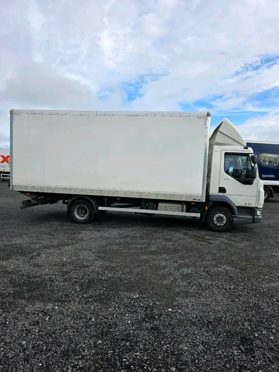 2022 Daf LF 180 12 tonne - Image 1