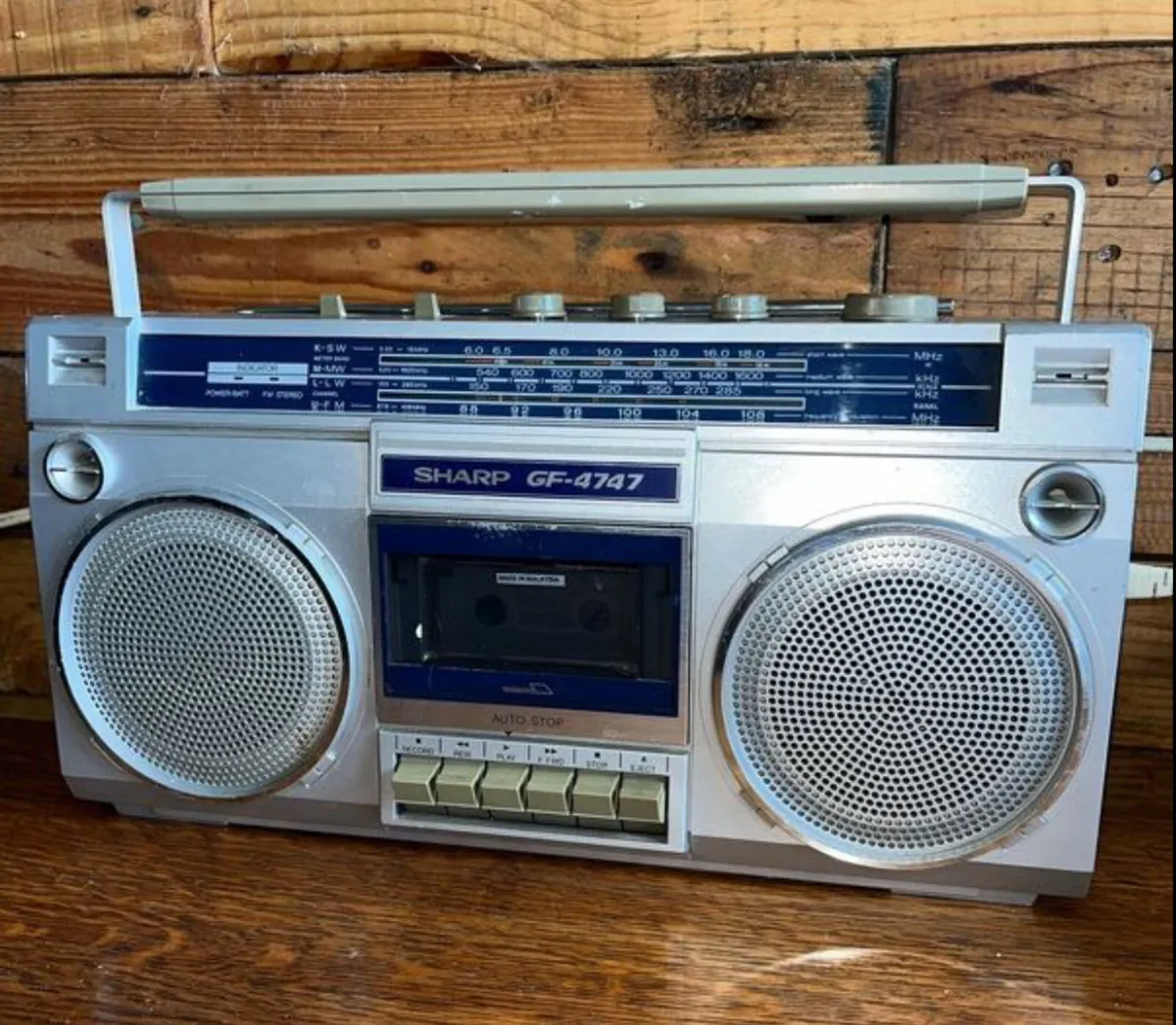 Vintage Radios - Image 1