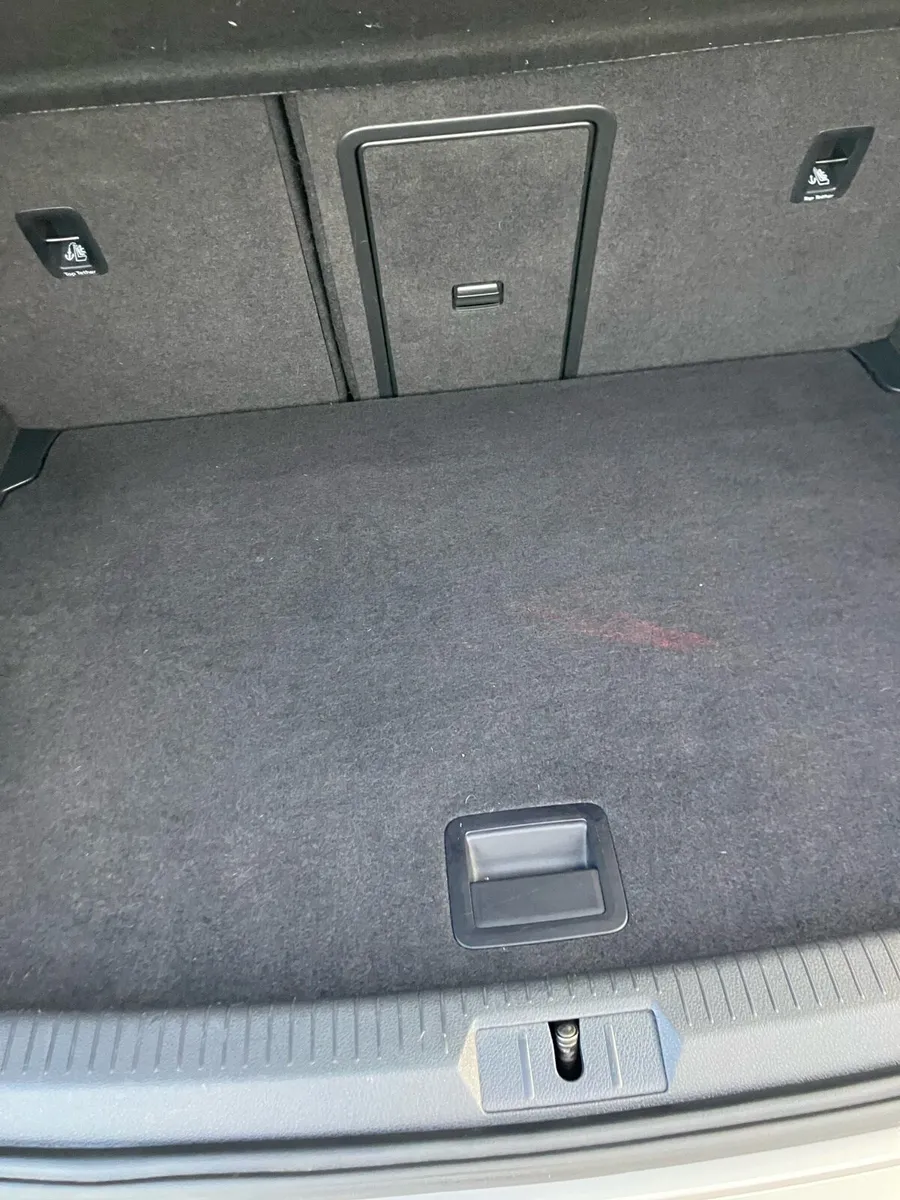 Volkswagen  Golf 1.5 - Image 4