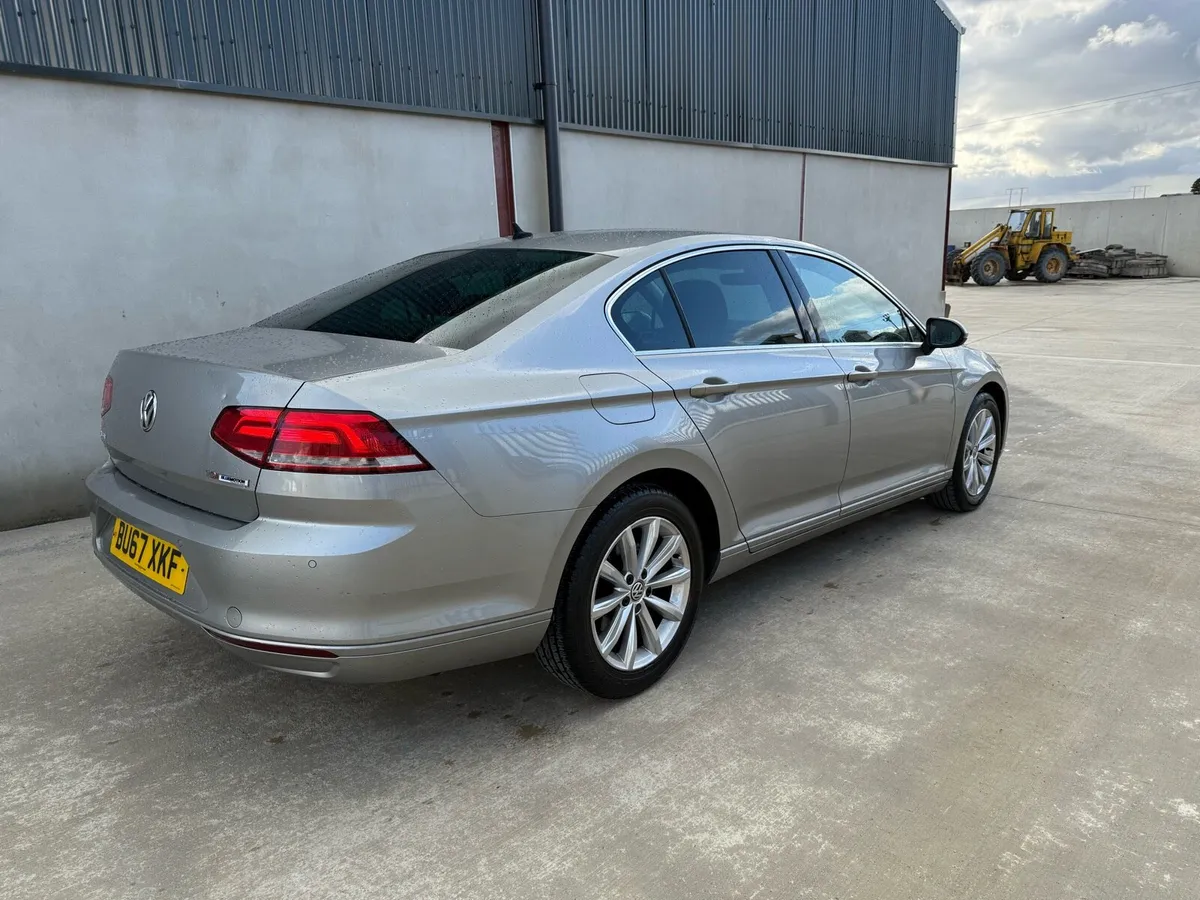 2017 Passat business edition DSG AUTO - Image 3