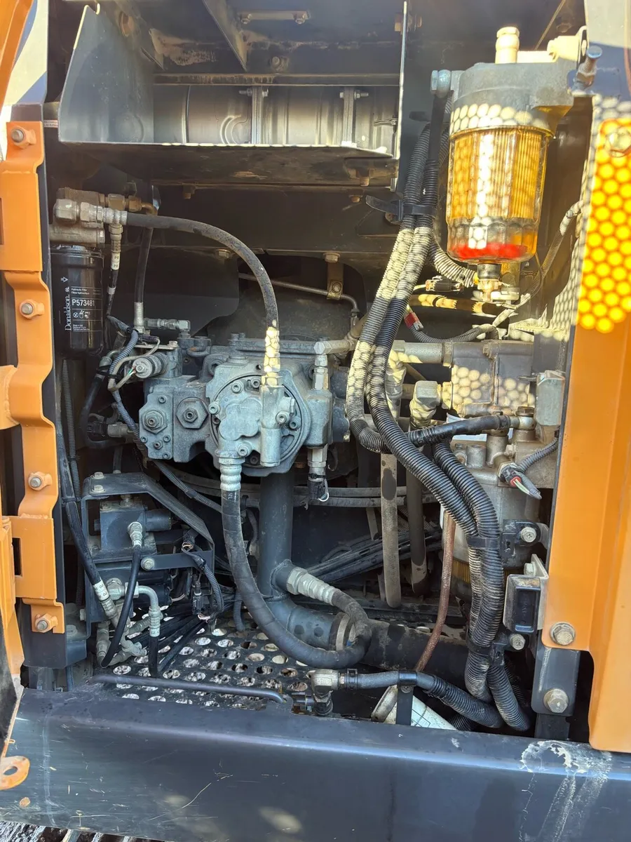 Case 130C Excavator/Digger - Image 4