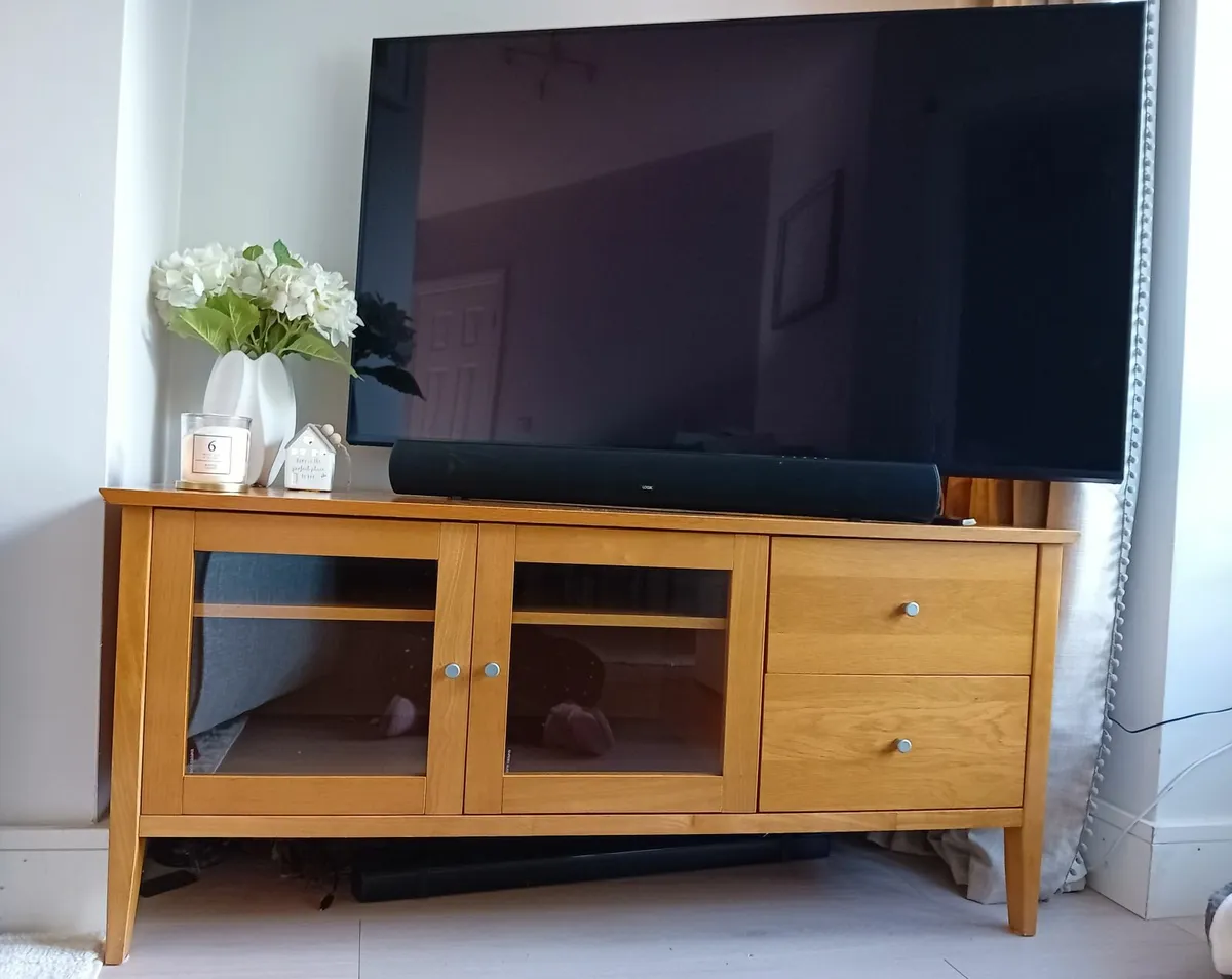TV Unit - Image 2