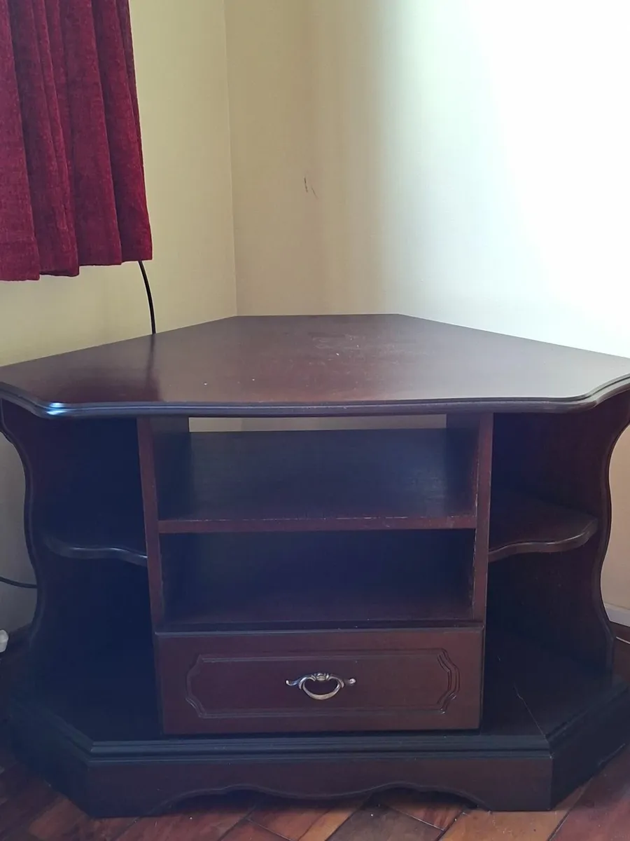 Corner TV table
