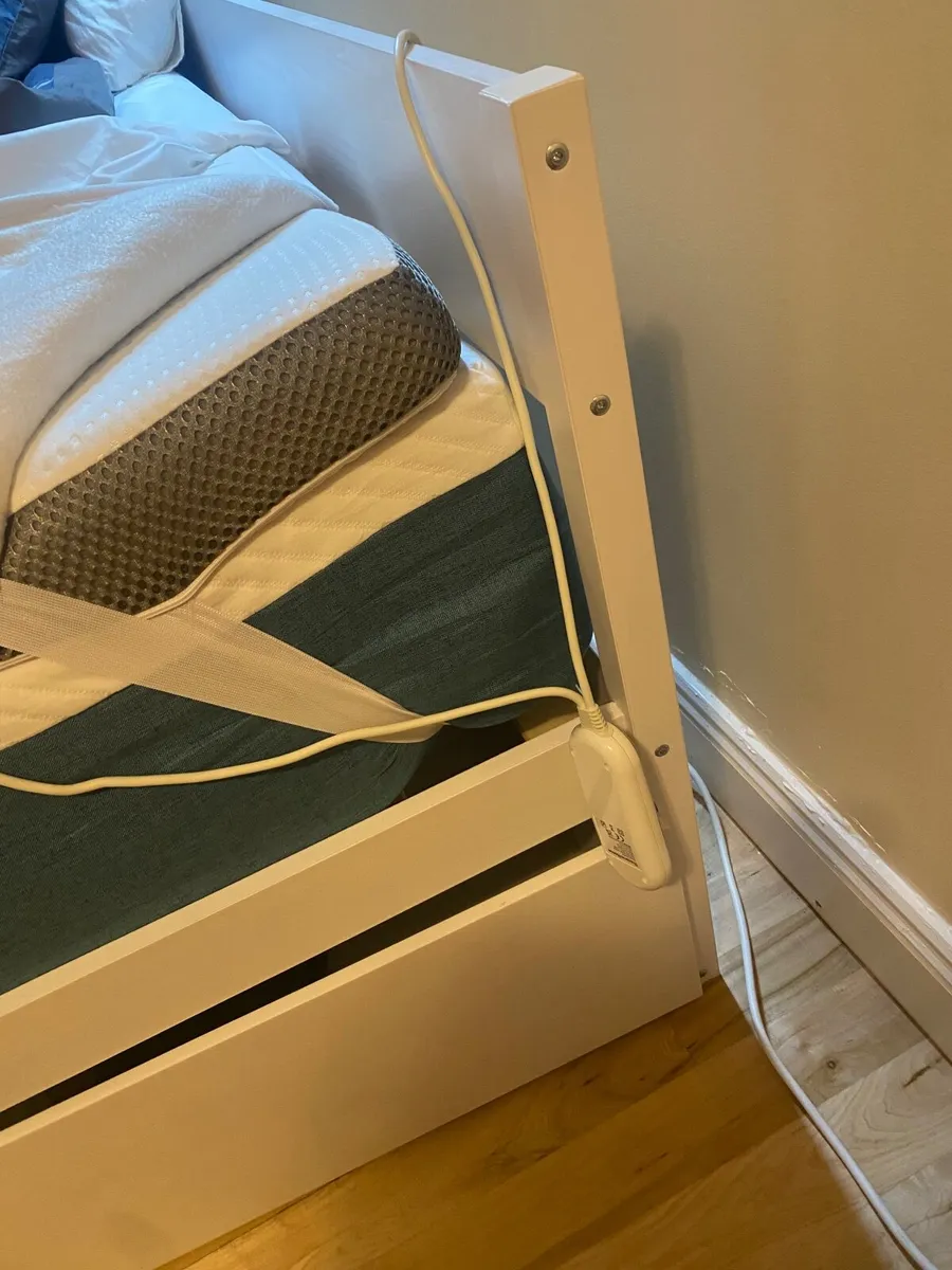 SuperKing 200 x 180 bed complete - Image 3