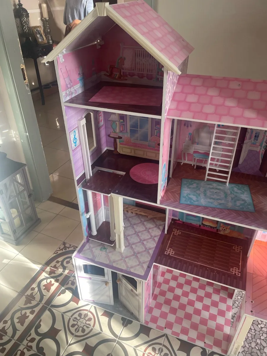 Dolls House - Image 1