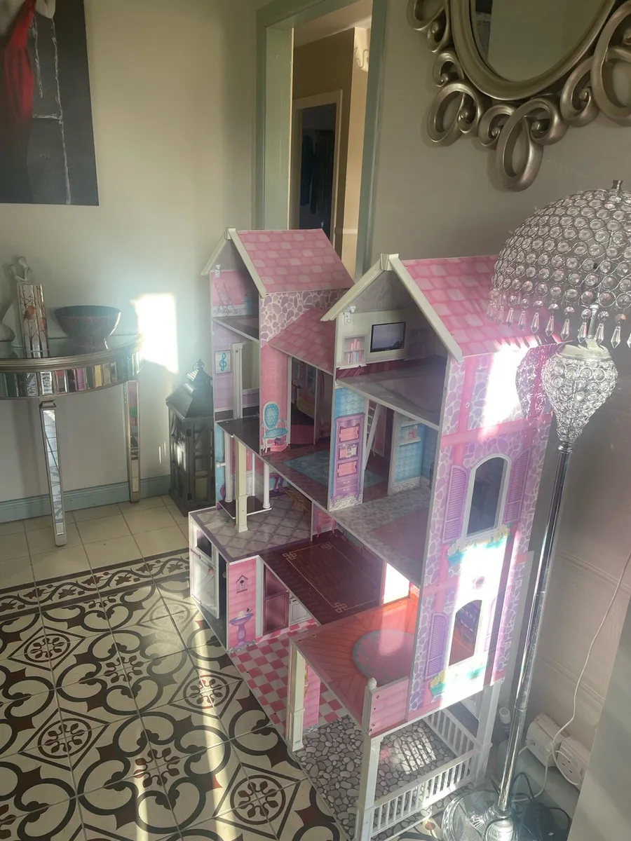 Dolls House - Image 3