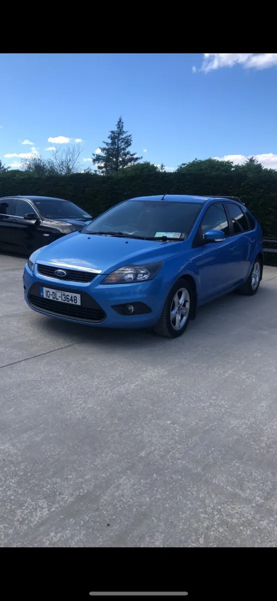 Ford Focus 2010 - Image 2
