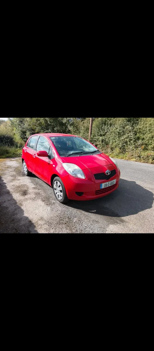 08 Toyota yaris - Image 1