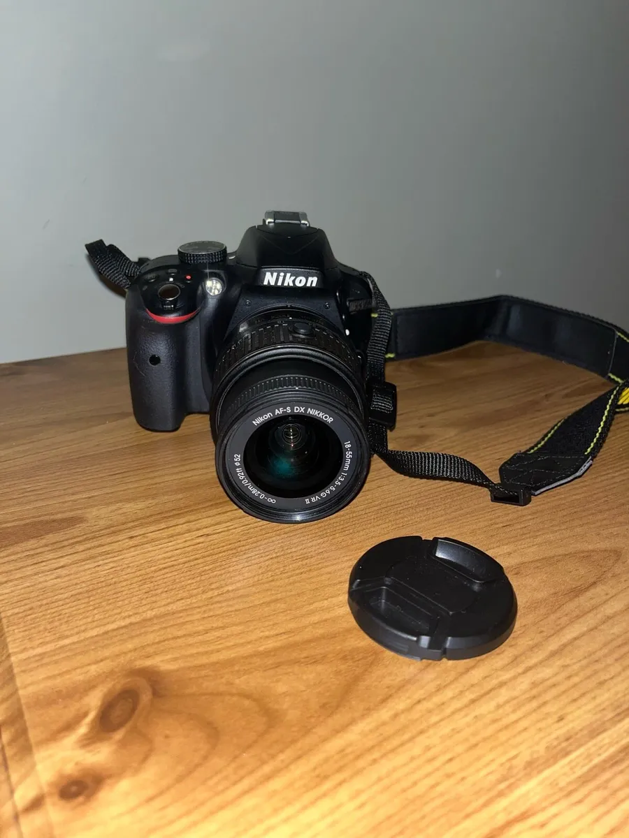 Nikon D3300 DSLR with 18-55mm Lens – €230 - Image 2