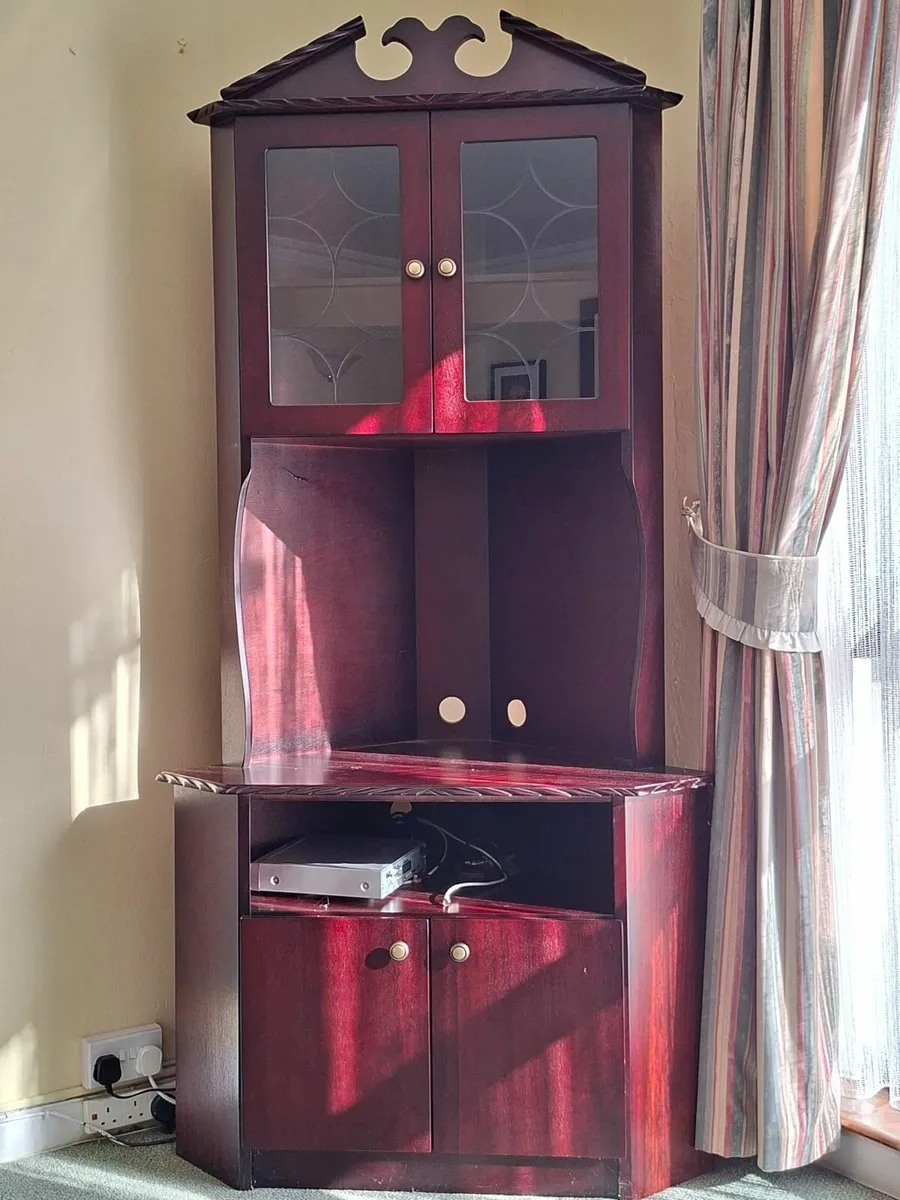 Corner TV unit