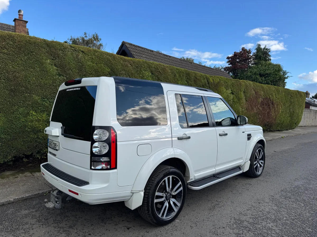 Land Rover discovery 5 seater Crewcab - Image 3