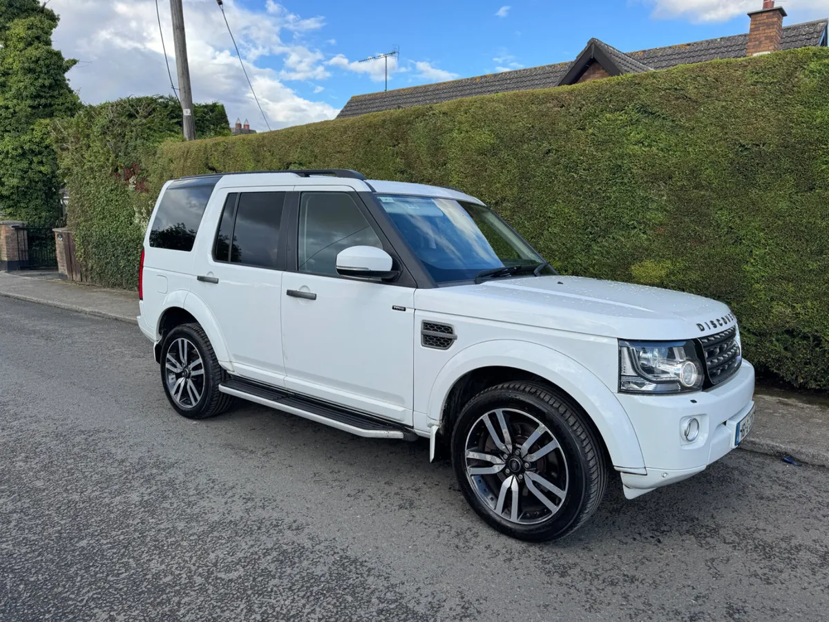 Land Rover discovery 5 seater Crewcab - Image 1