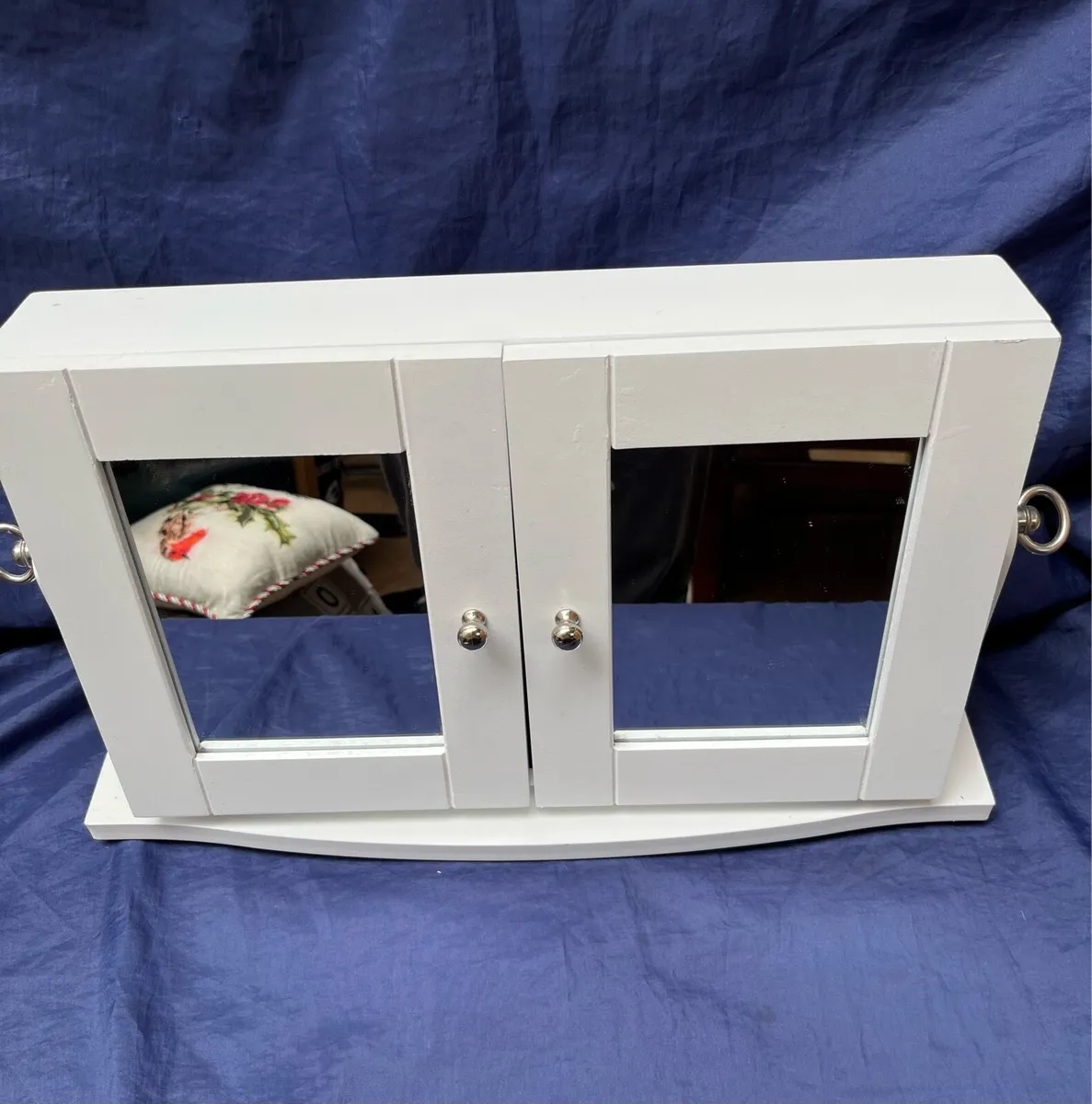 Wooden jewellery box - Image 1