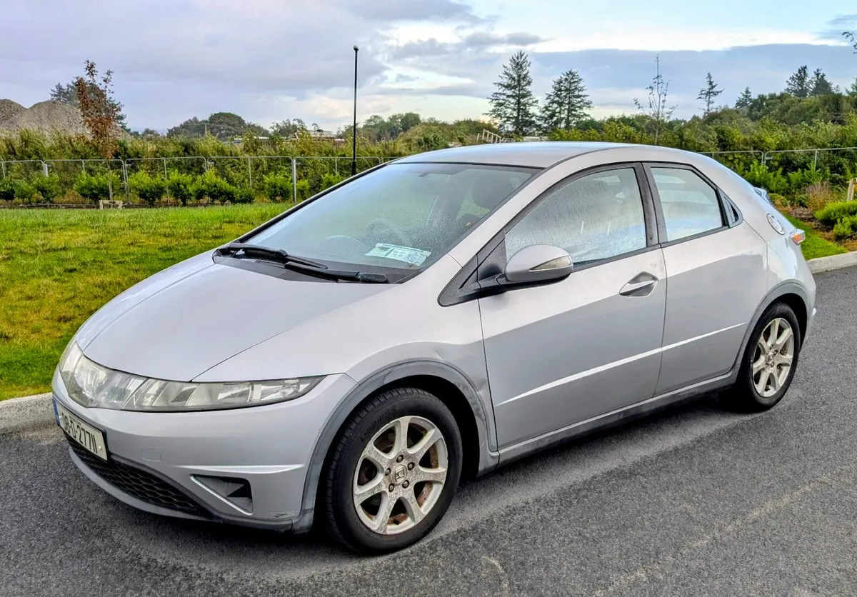 Honda Civic 2008 - Image 2