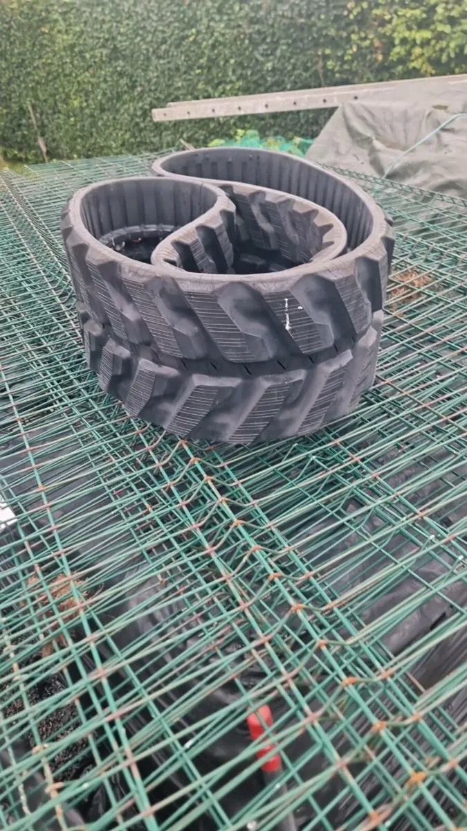 Mini digger - Image 1