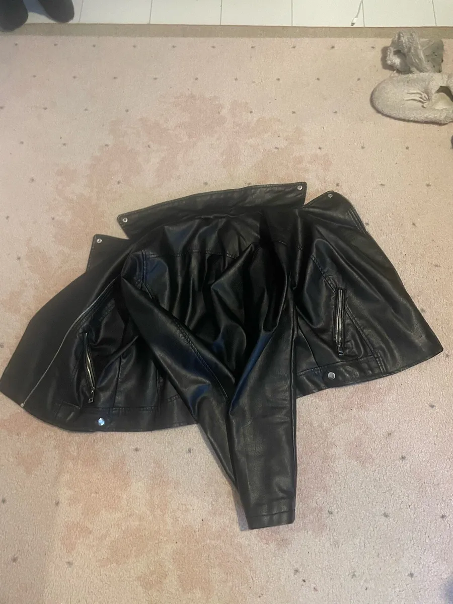 Women’s small black leather jacket - Image 2