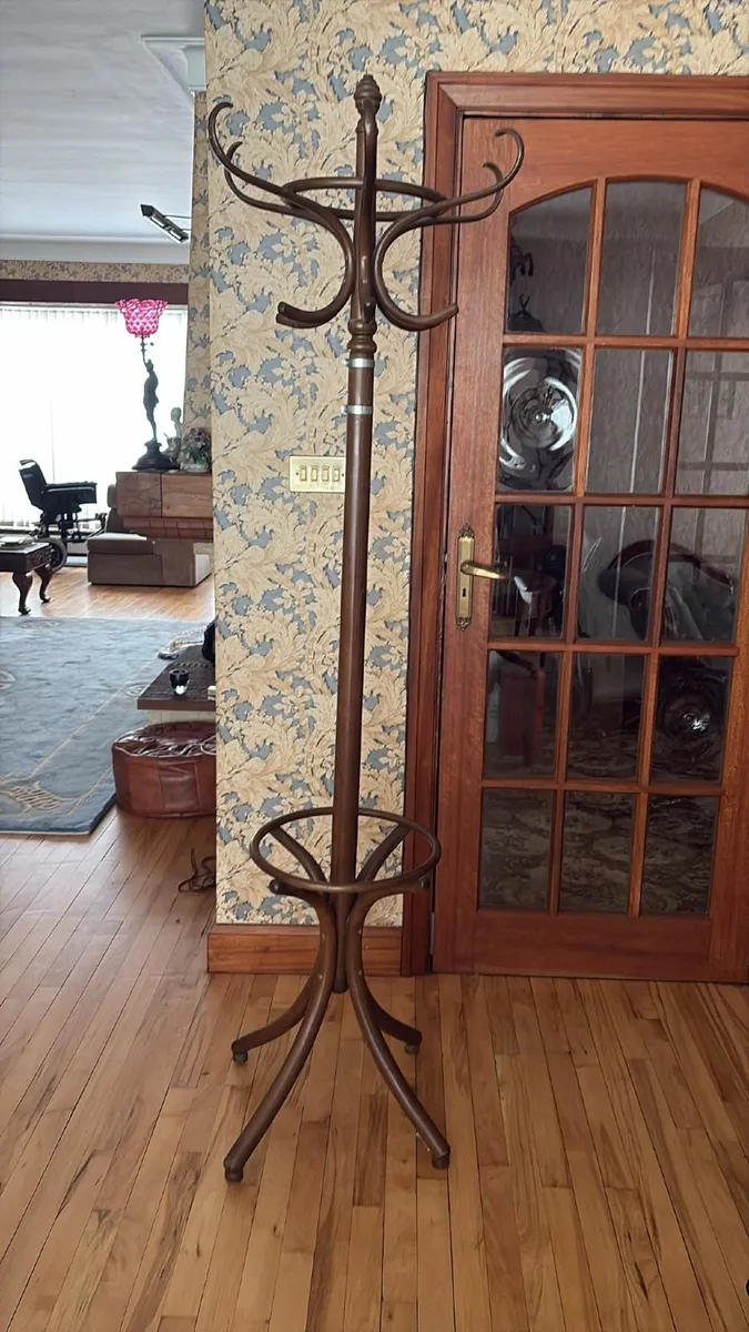 Coat stand