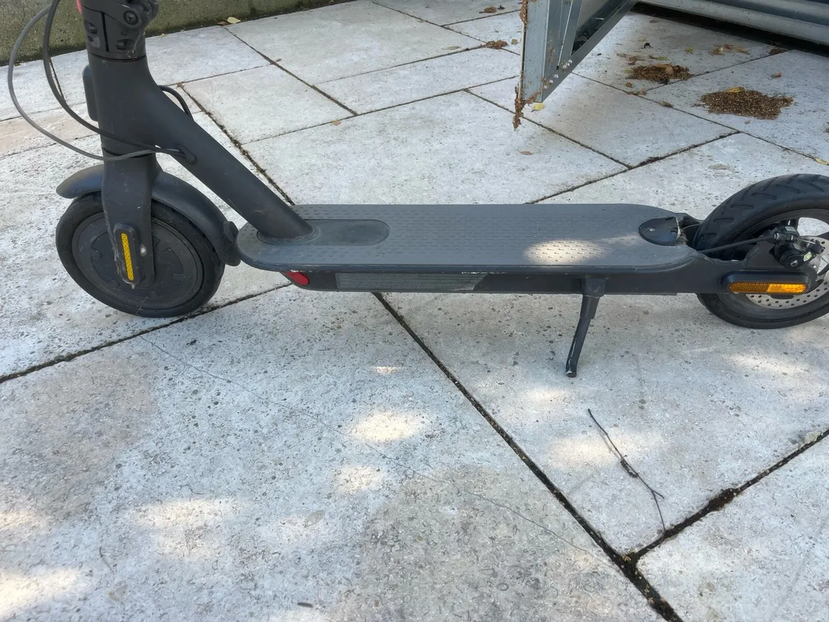 Electric scooter - Image 2
