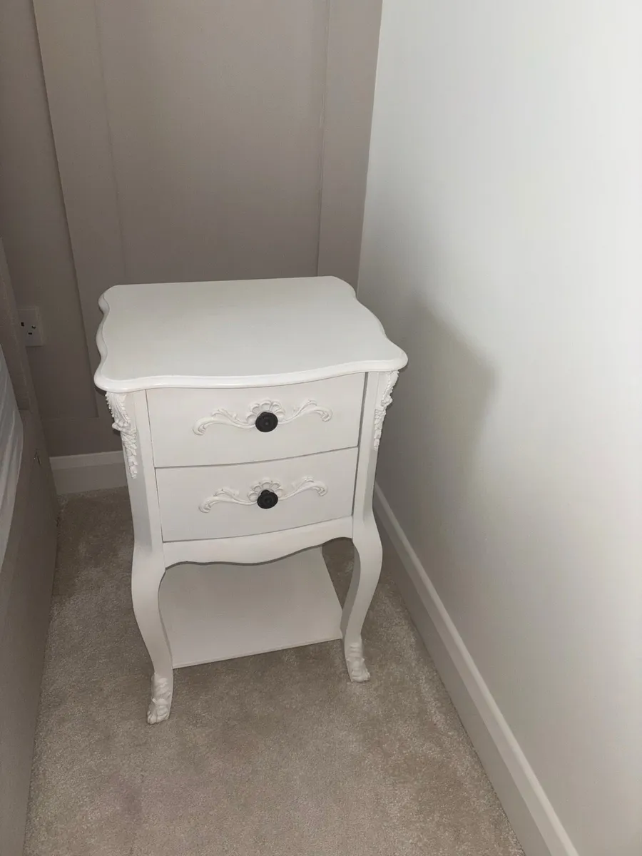 Vintage style bedside tables - Image 1