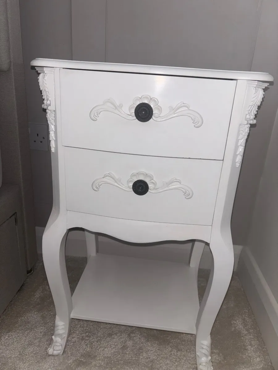 Vintage style bedside tables - Image 2