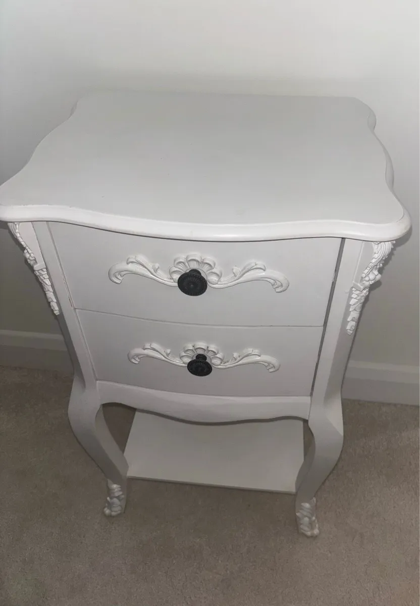 Vintage style bedside tables - Image 3