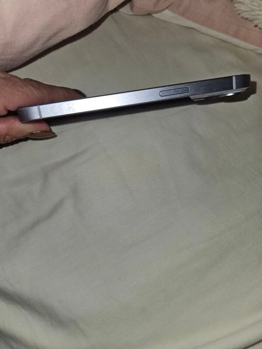 Iphone 15 - Image 4