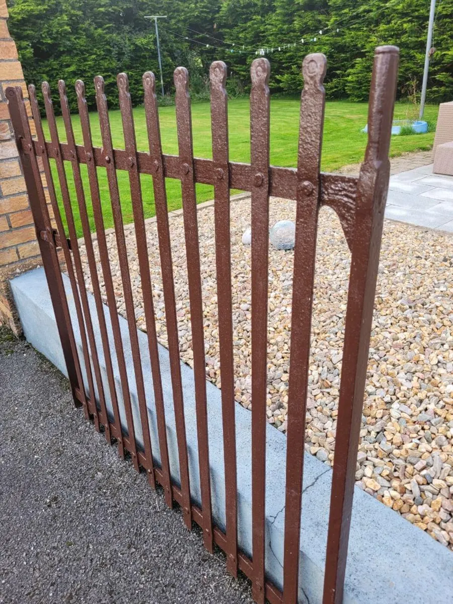 Wrought iron gate - Image 2