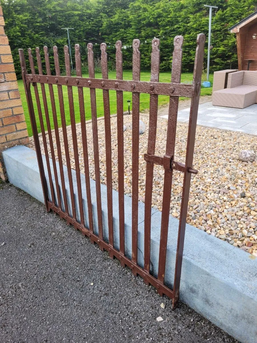Wrought iron gate - Image 3