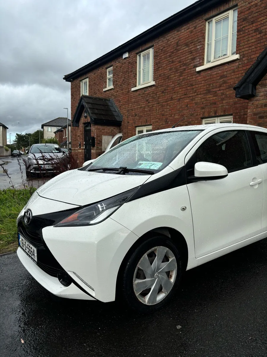 Toyota Aygo (LOW MILEAGE) - Image 3